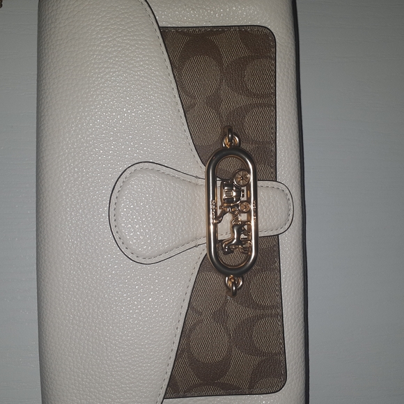 Coach Handbag - Picture 3 of 7